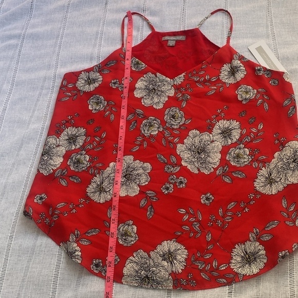 Peace and Pearls NWT red floral tank top. - Picture 11 of 11